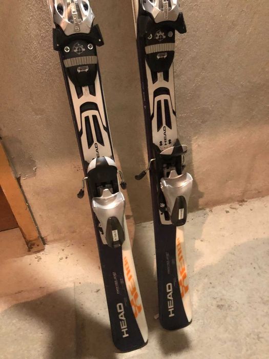 Продавам ски 149