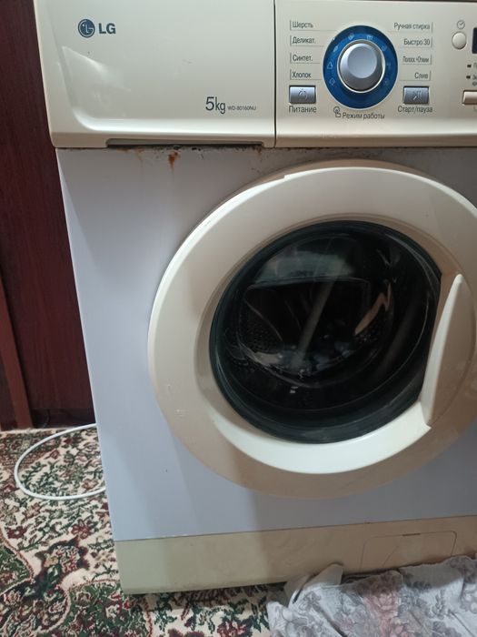 Стиральная машина автомат.