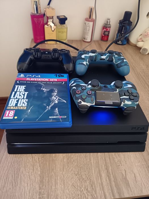 PS4 Pro 1 Tera  3 manete joc schimb
