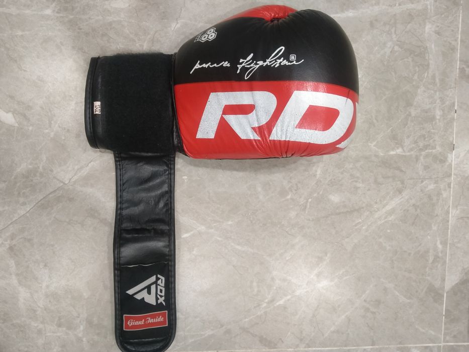 Продам перчатки RDX