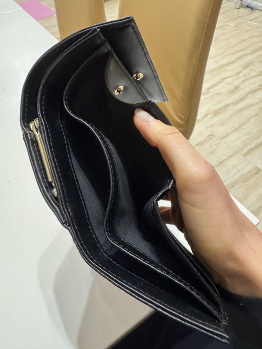 Оригинално кожено, черно портмоне в черен цвят