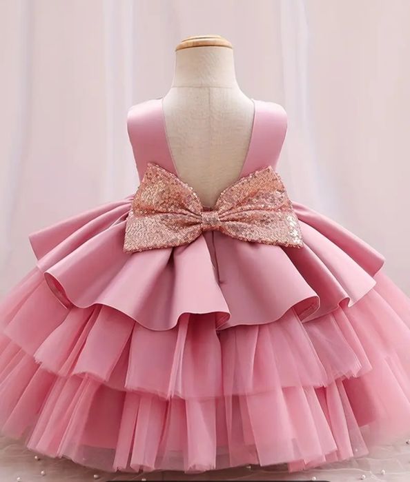 Платье нарядное НОВОЕ доя девочки