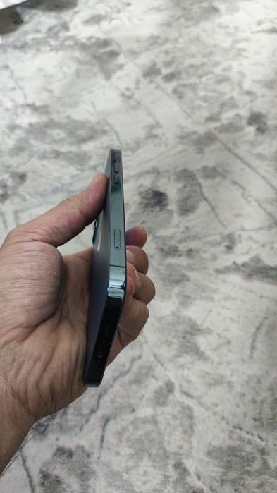 Iphone 12 pro  icloud ga tushgan