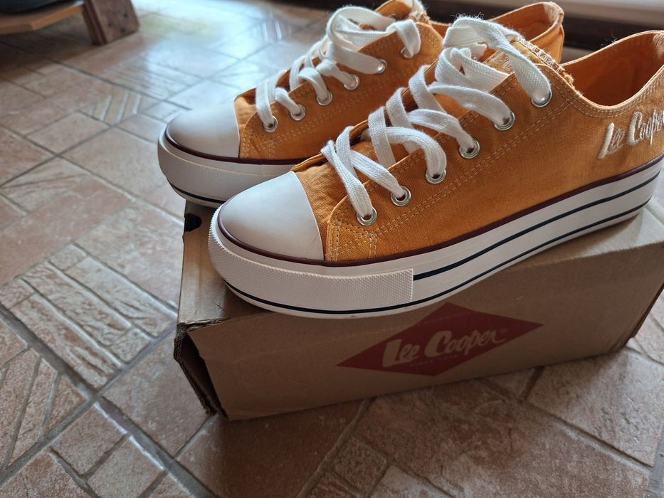 Нови,красиви,ниски кецове Lee Cooper, 41номер