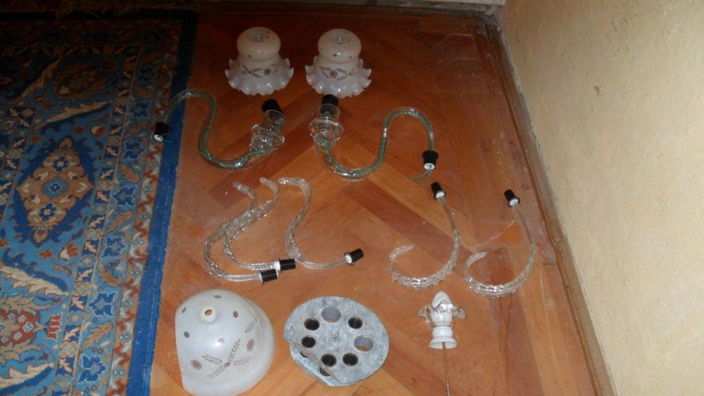 Candelabru din anii 80