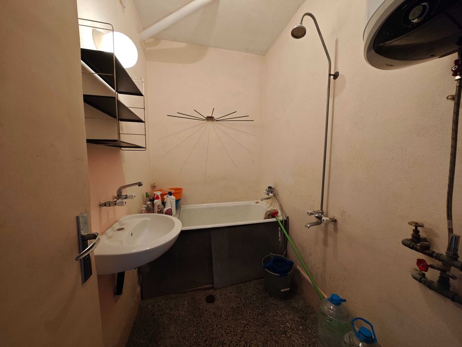 Дава се под наем Тристаен апартамент в Плевен, Мара Денчева - 90 кв.м за 249.9 € - Снимка #13