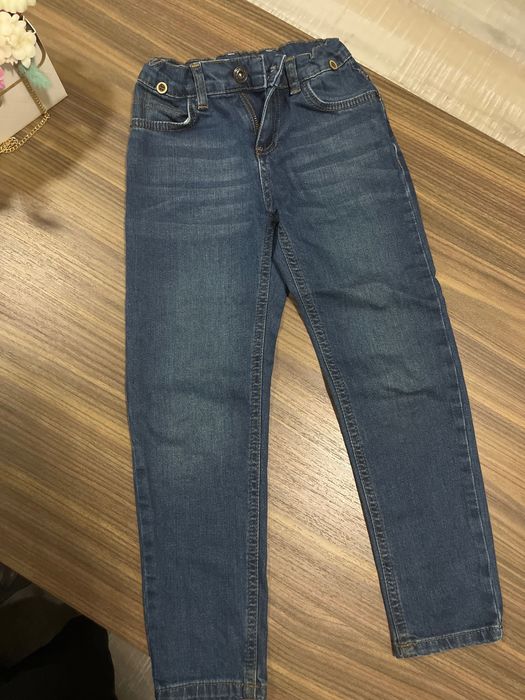 Детска ризка ,блузка и 2бр.дънки,размер 122 см.и други