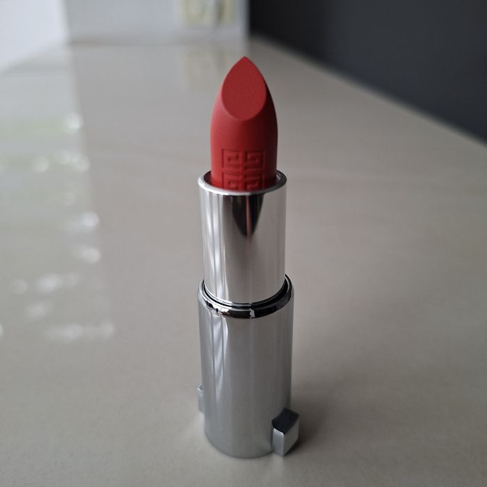 Ruj Givenchy Le Rouge Deep Velvet 33 – Mat Pudrat, 3,4 g