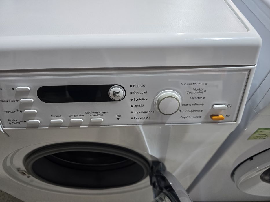 Пералня Miele W5821 пчелна пита
