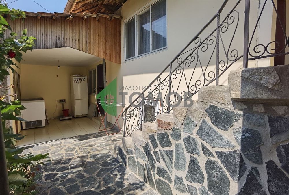 Продава се Къща в с. Ивански, Област Шумен - 120 кв.м за 213 €/кв.м - Снимка #1