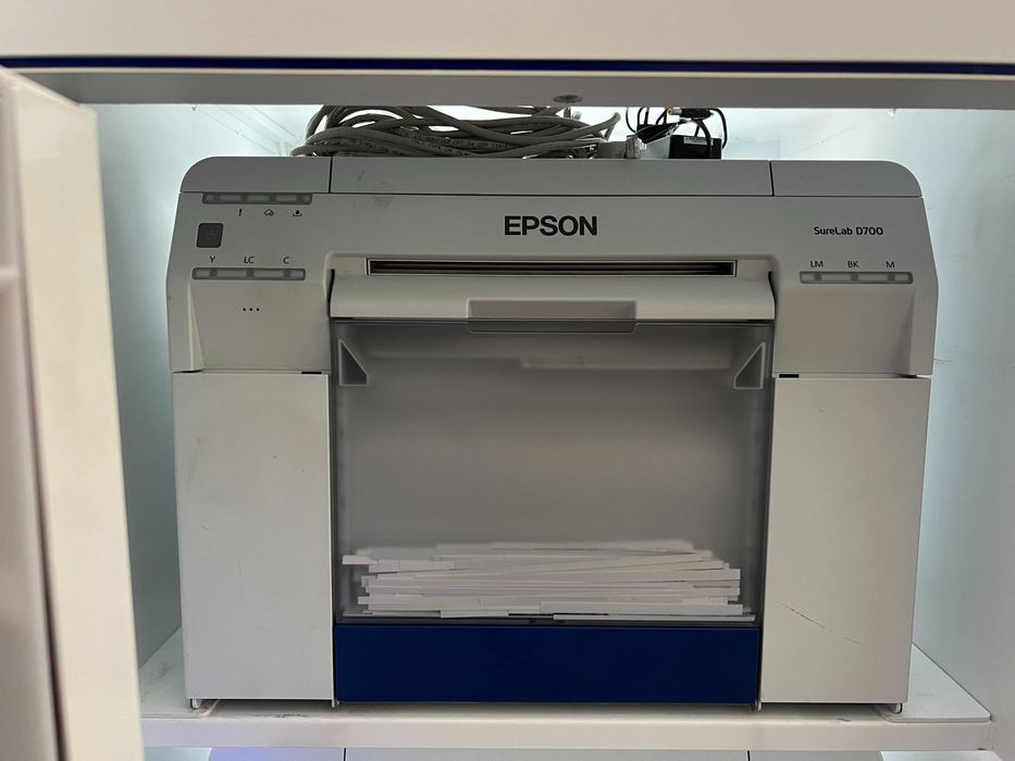 Станция за печат на снимки и други G6 Kiosk с принтер EPSON D700