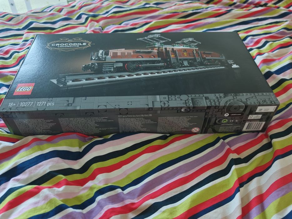 10277 LEGO Trains Crocodile Locomotive