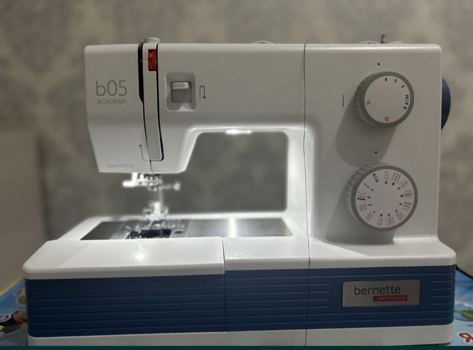 Швейная машина продается