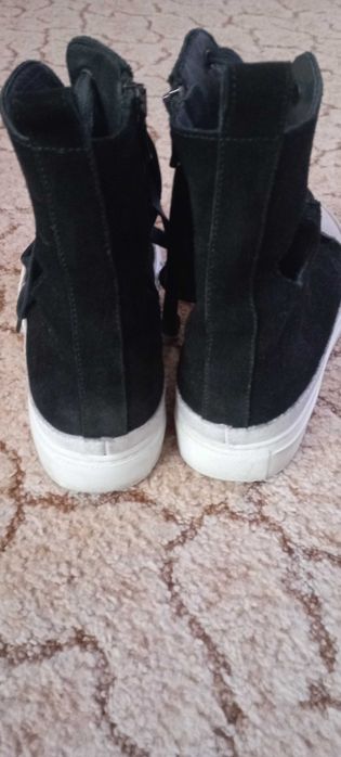 Дамски боти - черни и цвят горчица