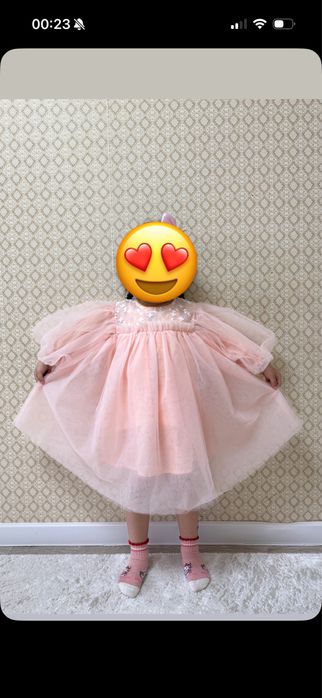 Нарядное нежное платье