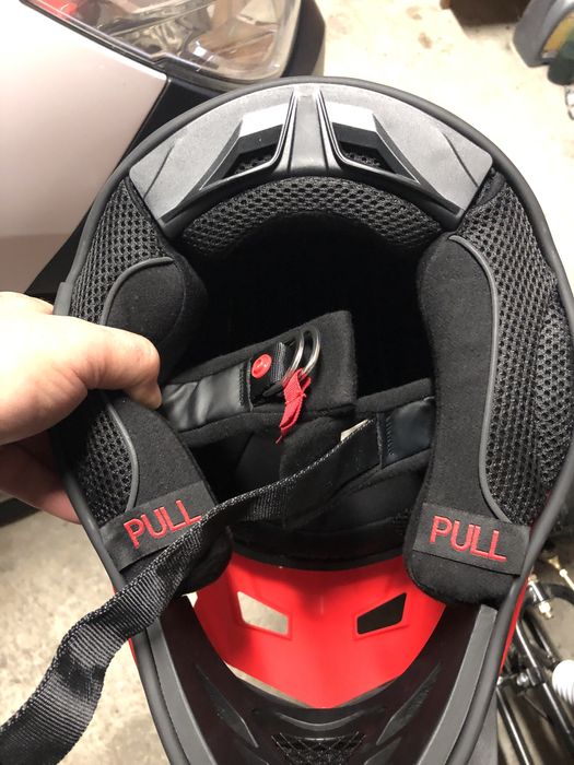 Ендуро каска