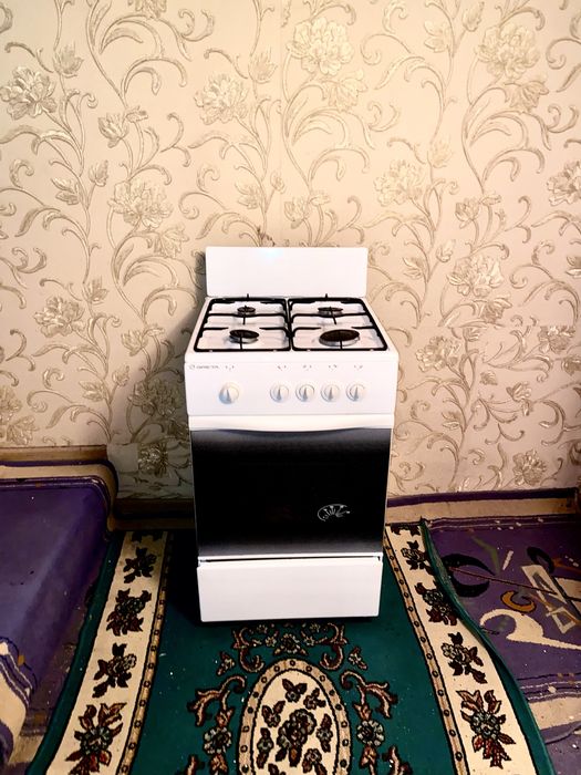 Продам газ плиту Гретта