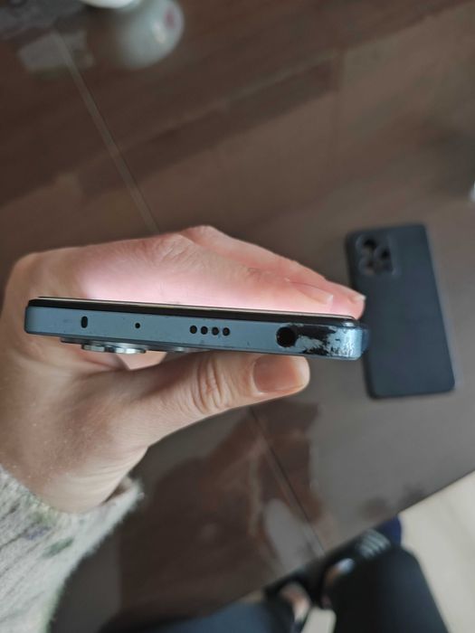 Poco x5 pro много запазен