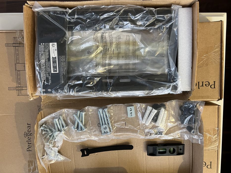 Регулираща се стойка за ТВ / TV за телевизори от 37-82 инча и до 60 кг