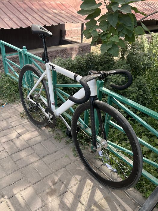 Leader 725 fixed gear