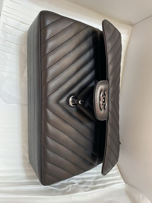 Vând geanta chanel