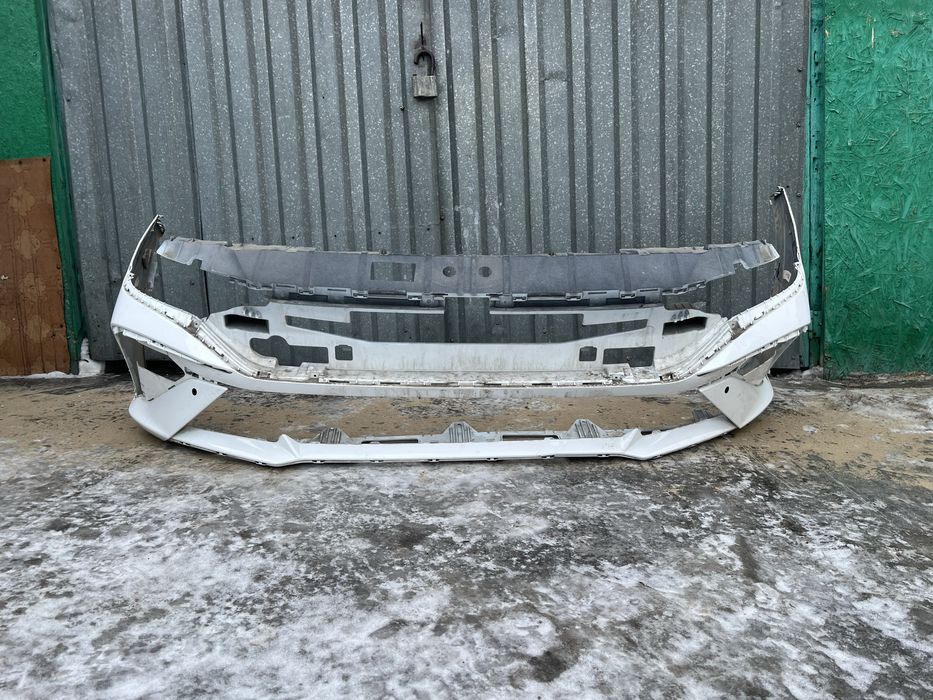 Бампер на Elantra