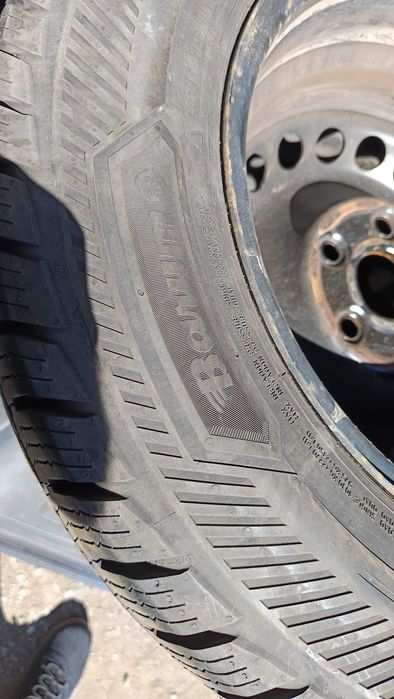 Гуми, стоманени джанти и алуминиеви джанти за Volkswagen Transporter T5, T6