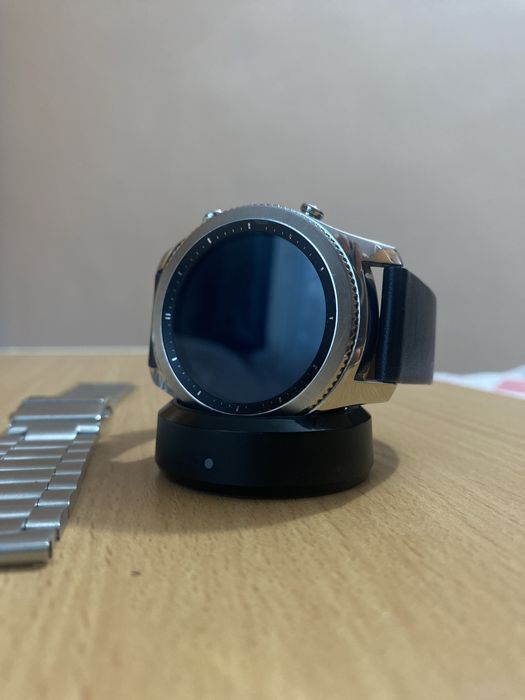 Samsung Gear S3 Classic – Elegant, Premium, cu Încărcător Original