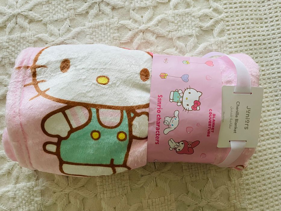 Чисто нови бебешки дрешки и аксесоари