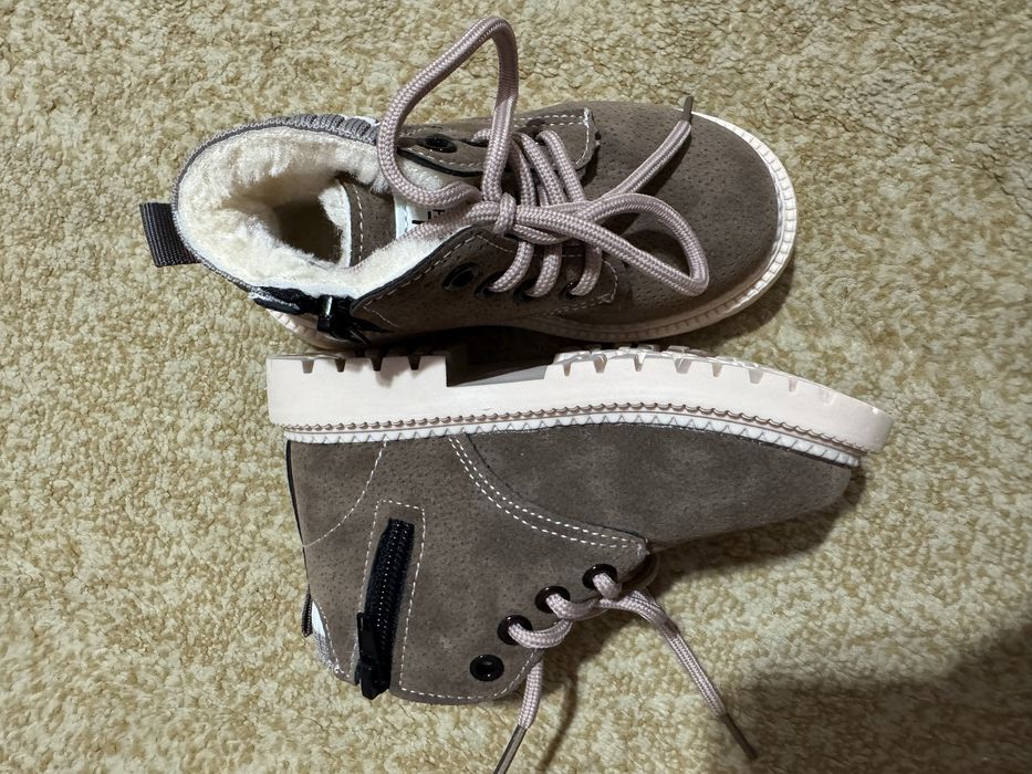 Детские ботинки