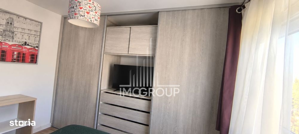 Apartament 3 camere de vanzare Brates