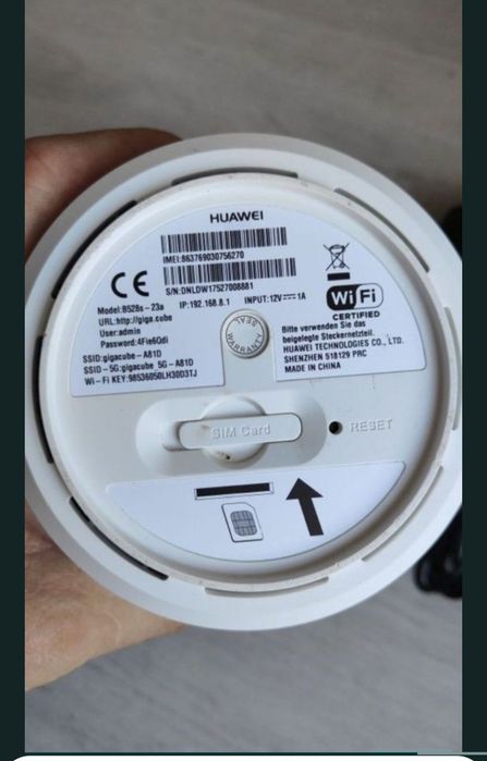 Router Huawei Gigacube B528s-23a LTE 4G Cat. 6 Wi-Fi 300Mbit SIM Card-