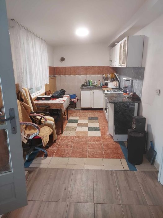 Vând casă în zimandcuz