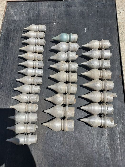 Capace varfuri din aluminiu teava rotunda.