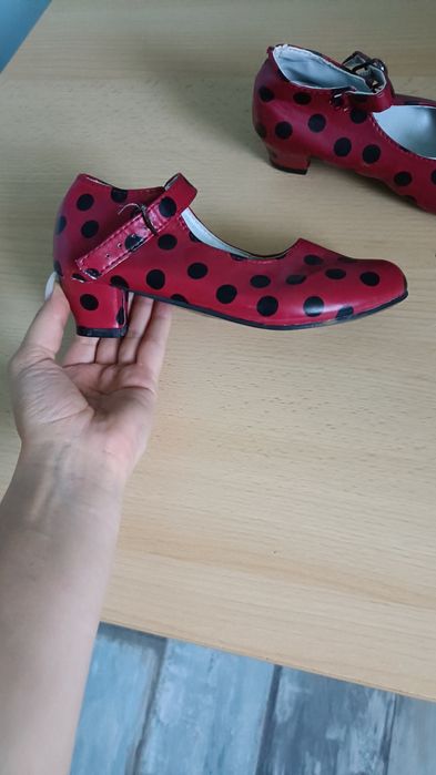 pantofi pentru fetițe