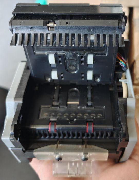 Vand Bill acceptor ICT L83