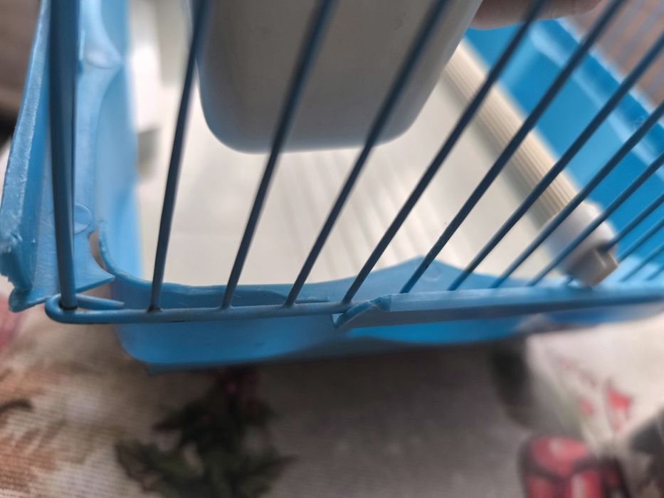 Продам клетку для попугая