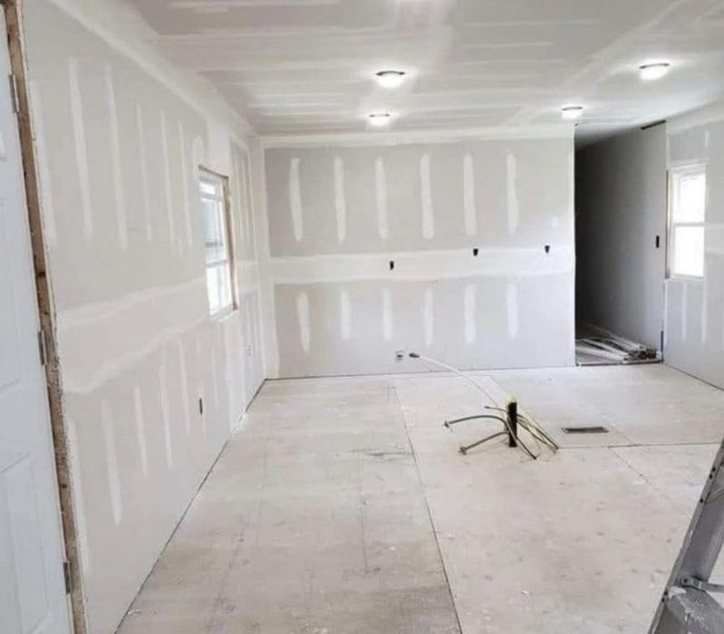 Vand case modulare invelite cu panouri sandwich accept variante auto