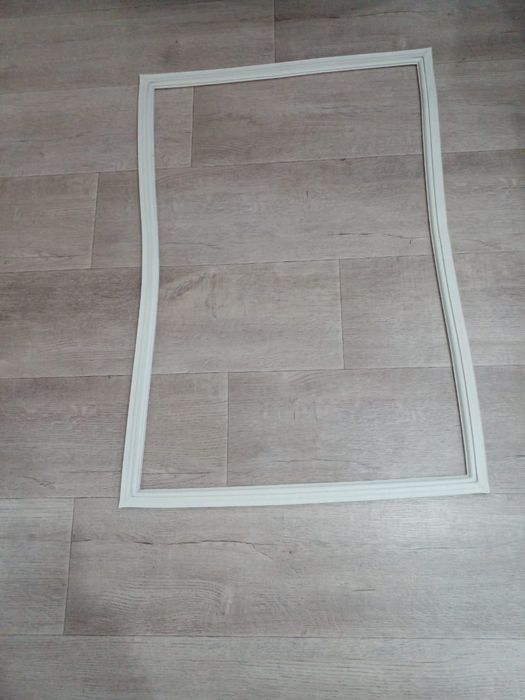 Продам уплотнитель для холодильника