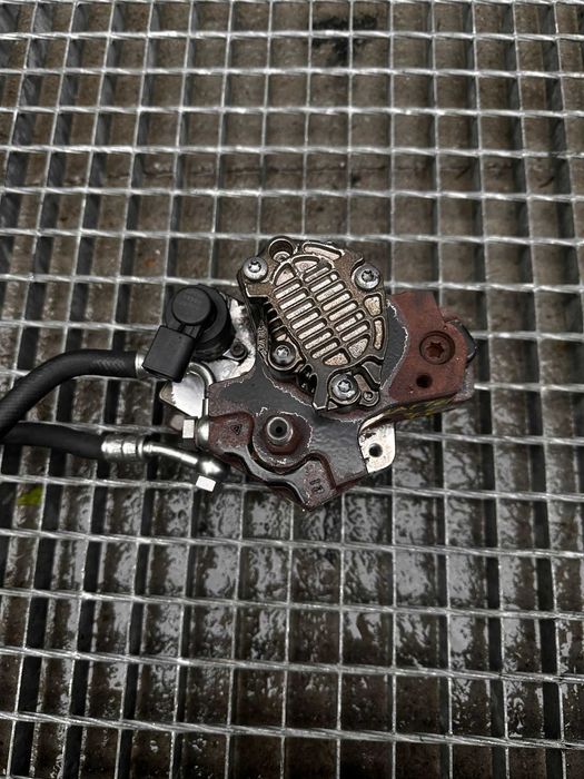 Pompa inalta Vw Crafter 2.5 TDI cod 0445010125 / 059130755N  an 2007 - 2011 Vw Touran Audi A6 4F2