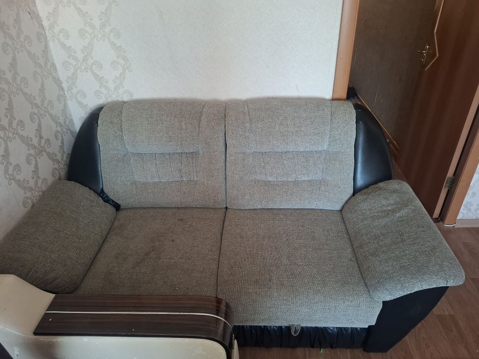 Продам диван с ящиками
