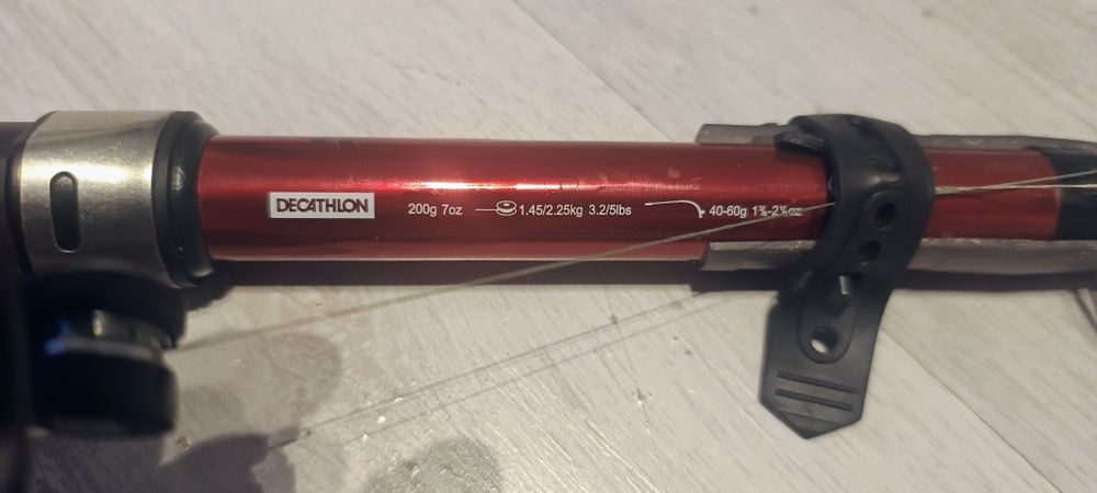 Lansetă cu mulinetă