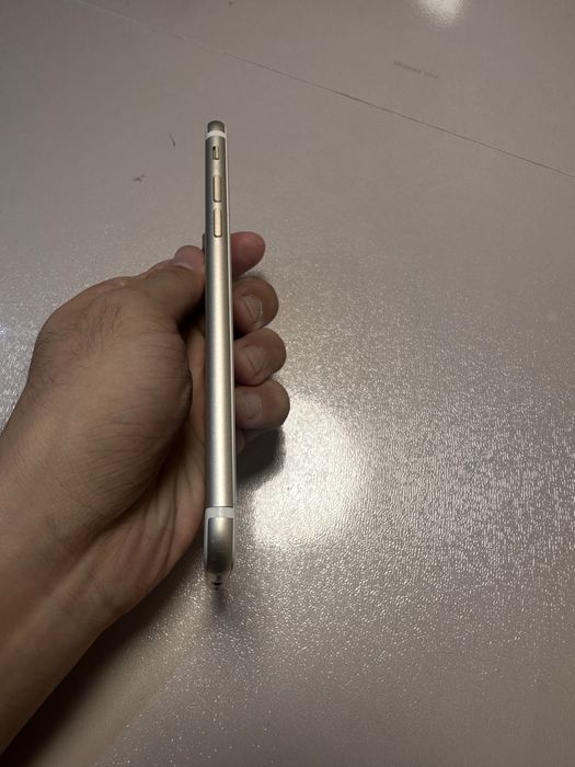 Продам iphone 7 32 гб