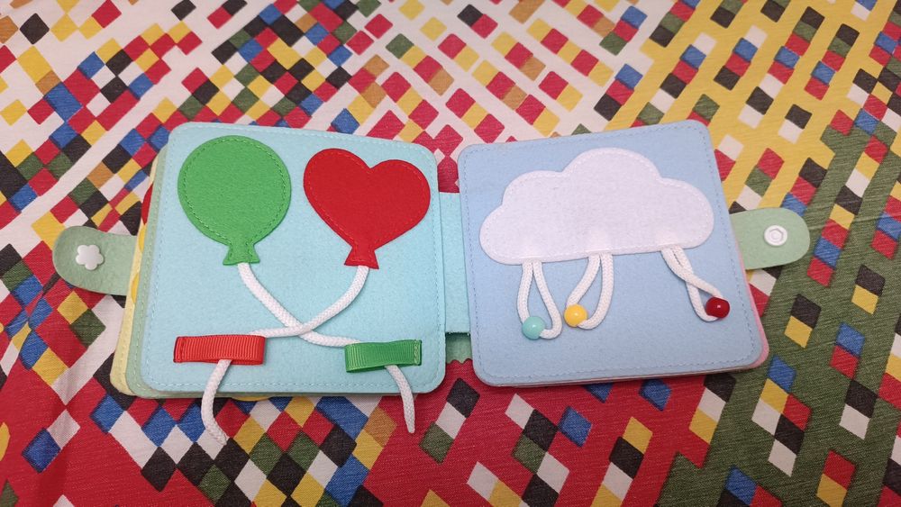 Продам книжку из фетра