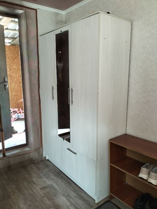 Срочно продам шкаф