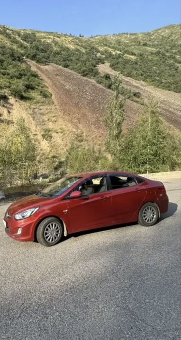 Hyundai Accent 2012
