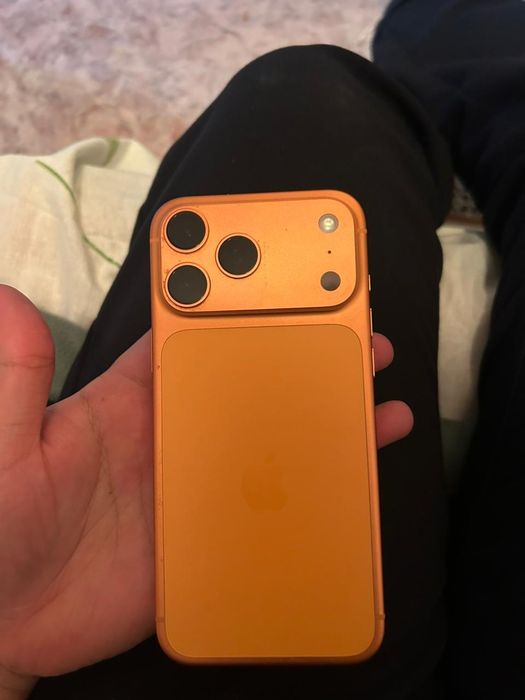 Продам айфон 17 про макс