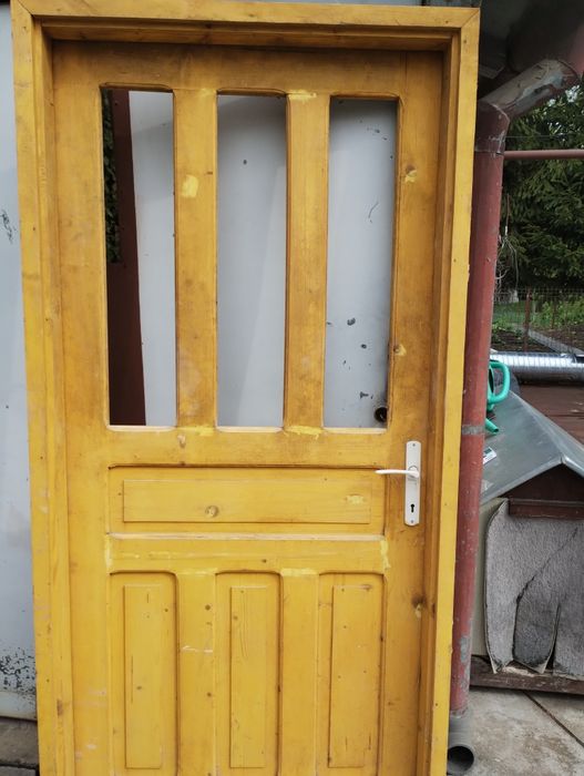 Vând ușă din lemn masiv 205x99cm