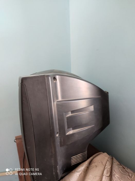 Телевизор ( LG )