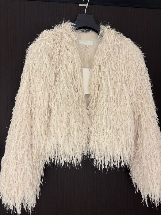 Страхотно яке с метална нишка ZARA